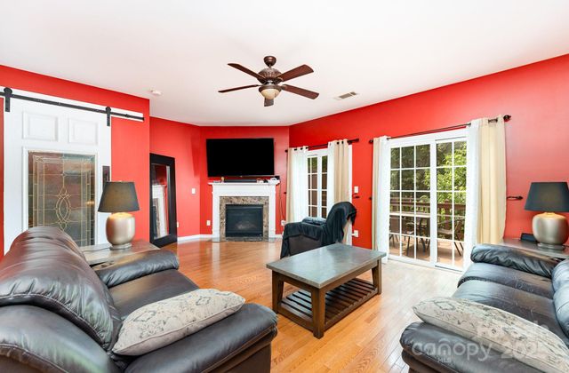 14139 Winford Lane, Charlotte, NC 28262