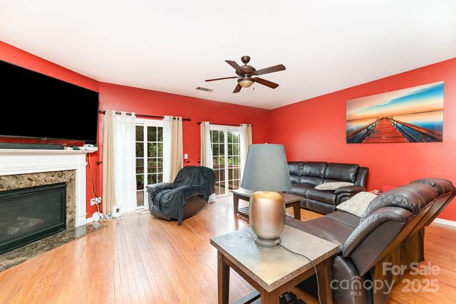 14139 Winford Lane, Charlotte, NC 28262