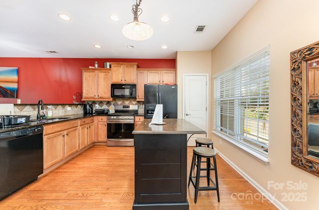 14139 Winford Lane, Charlotte, NC 28262