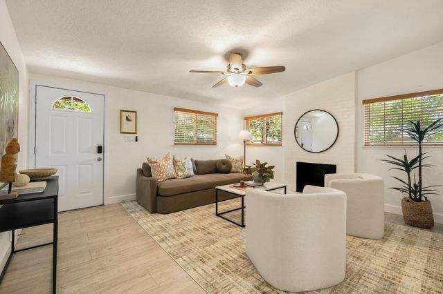 740 Reuter Dr, West Sacramento, CA 95605