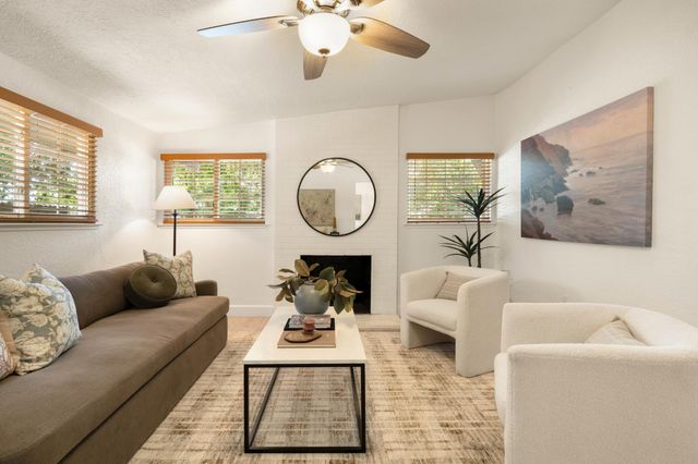 740 Reuter Dr, West Sacramento, CA 95605