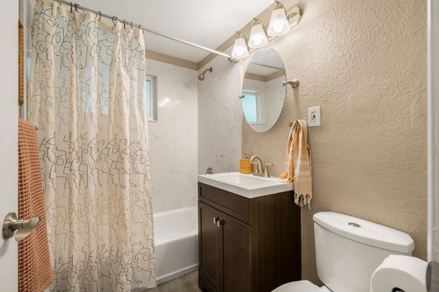 740 Reuter Dr, West Sacramento, CA 95605