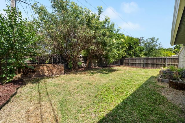 740 Reuter Dr, West Sacramento, CA 95605