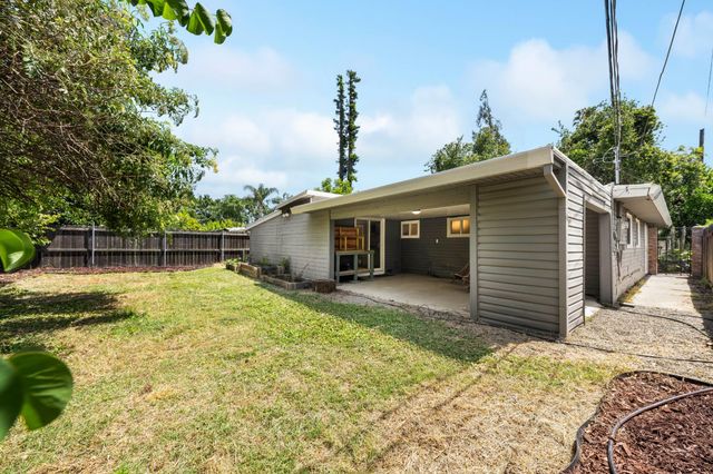 740 Reuter Dr, West Sacramento, CA 95605