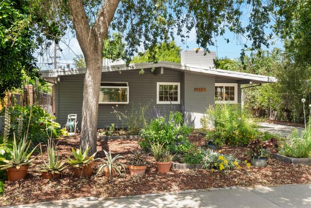 740 Reuter Dr, West Sacramento, CA 95605