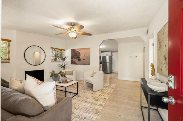 740 Reuter Dr, West Sacramento, CA 95605