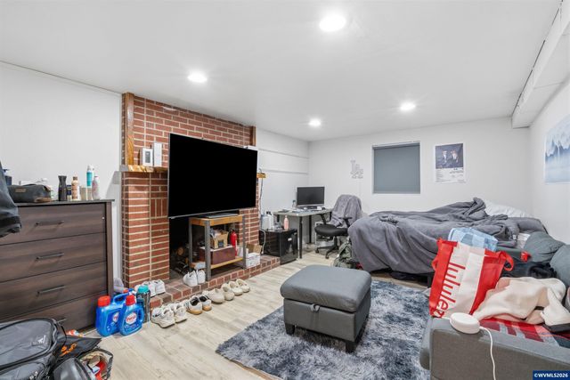 837 NW 10th St, Corvallis, OR 97330
