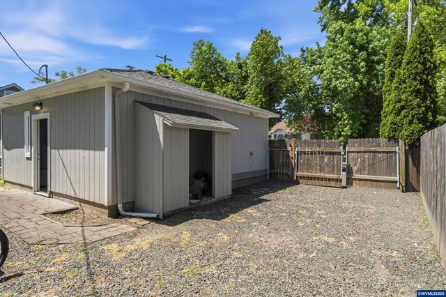 837 NW 10th St, Corvallis, OR 97330