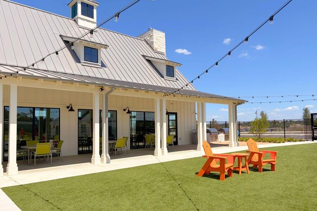 201 Archway LN, Liberty Hill, TX 78642