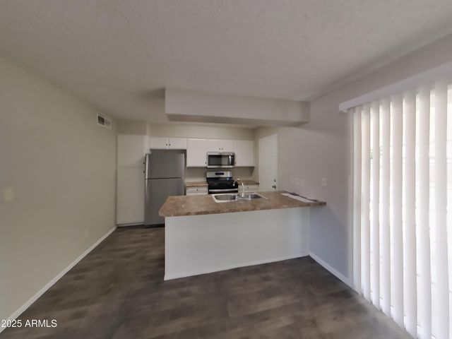 7475 W BERYL Avenue, Peoria, AZ 85345