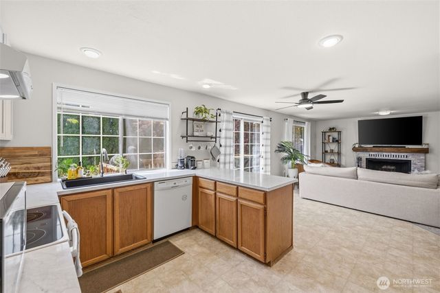 23809 137th Avenue SE, Kent, WA 98042