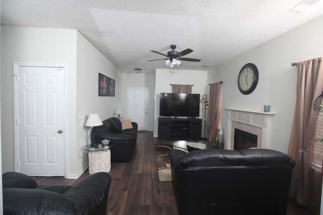 111 W Hartwick Lane, Goose Creek, SC 29445