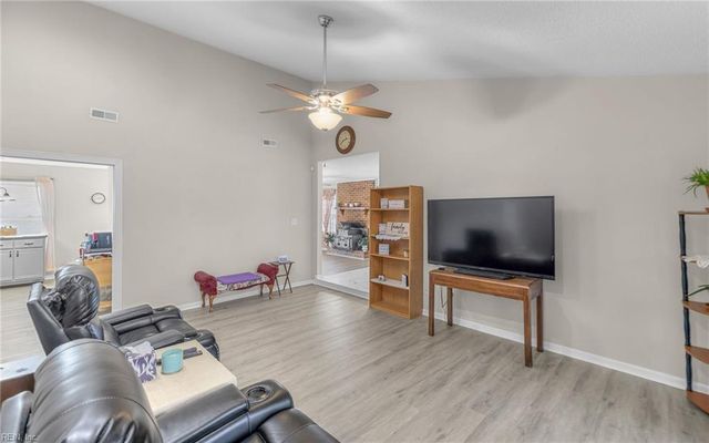 3533 Daffodil CRES, Virginia Beach, VA 23453