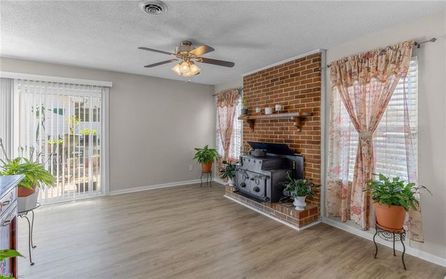 3533 Daffodil CRES, Virginia Beach, VA 23453