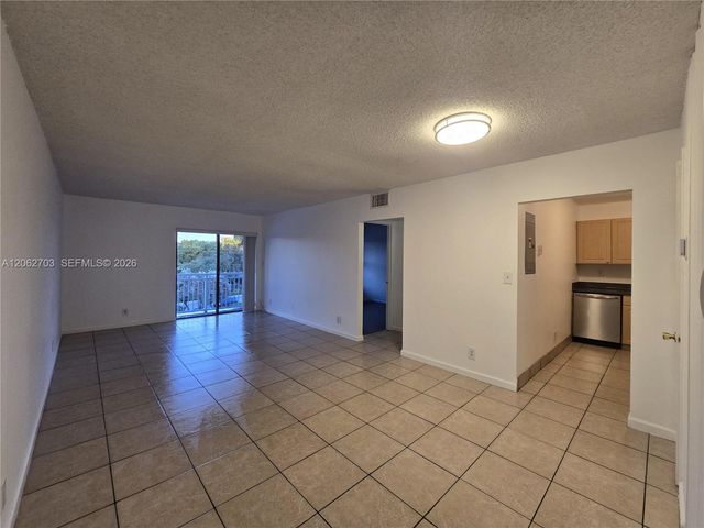 405 S Pine Island Rd 401D, Plantation, FL 33324