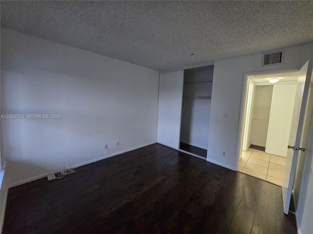 405 S Pine Island Rd 401D, Plantation, FL 33324