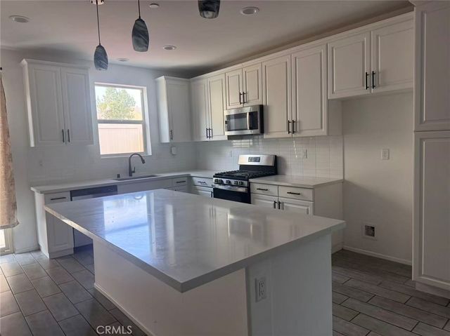 366 Rosa, Rialto, CA 92376