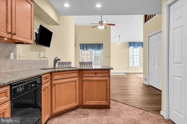 65 STANDIFORD CT, Wilmington, DE 19804