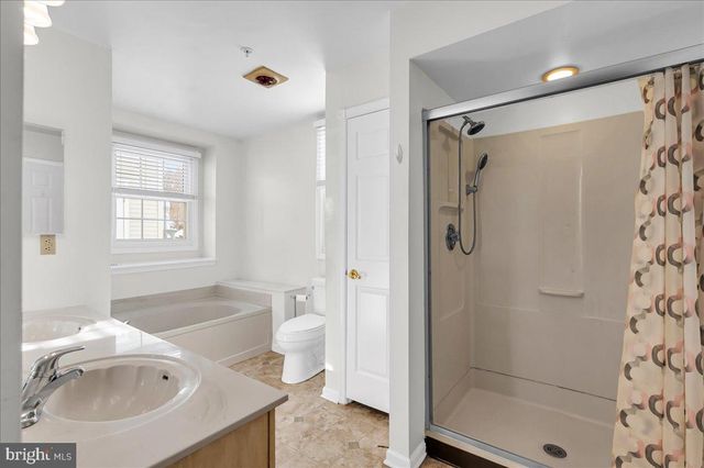 65 STANDIFORD CT, Wilmington, DE 19804