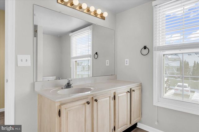 65 STANDIFORD CT, Wilmington, DE 19804