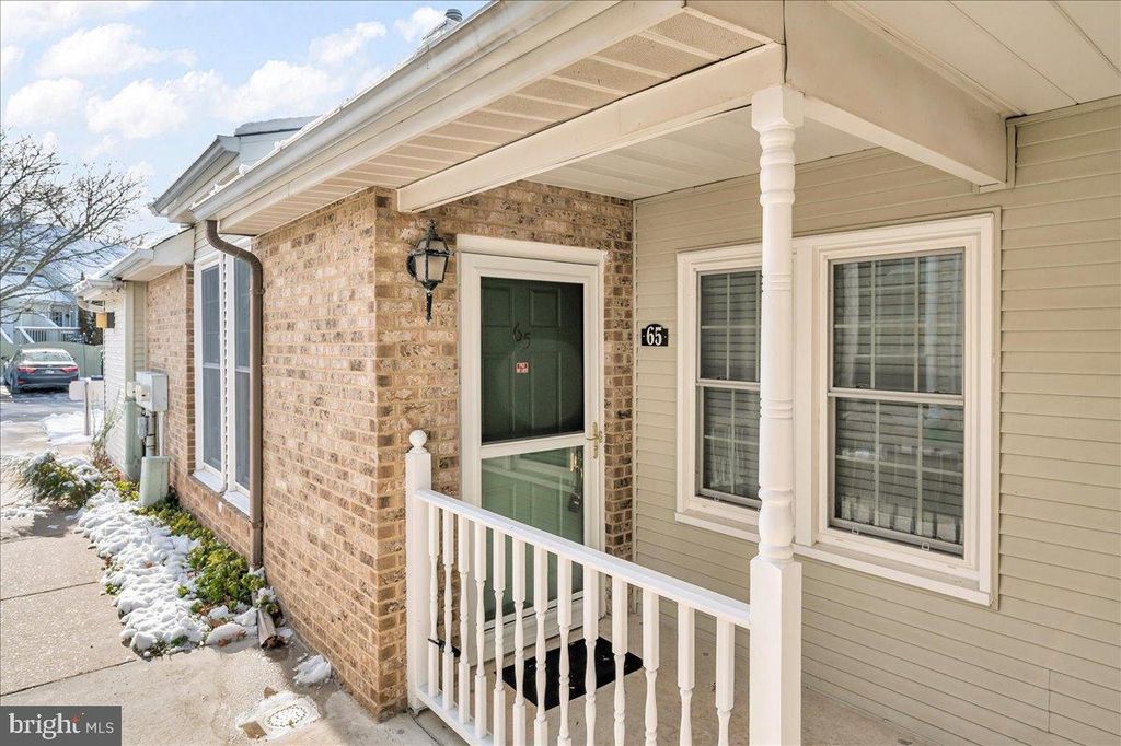 65 STANDIFORD CT, Wilmington, DE 19804