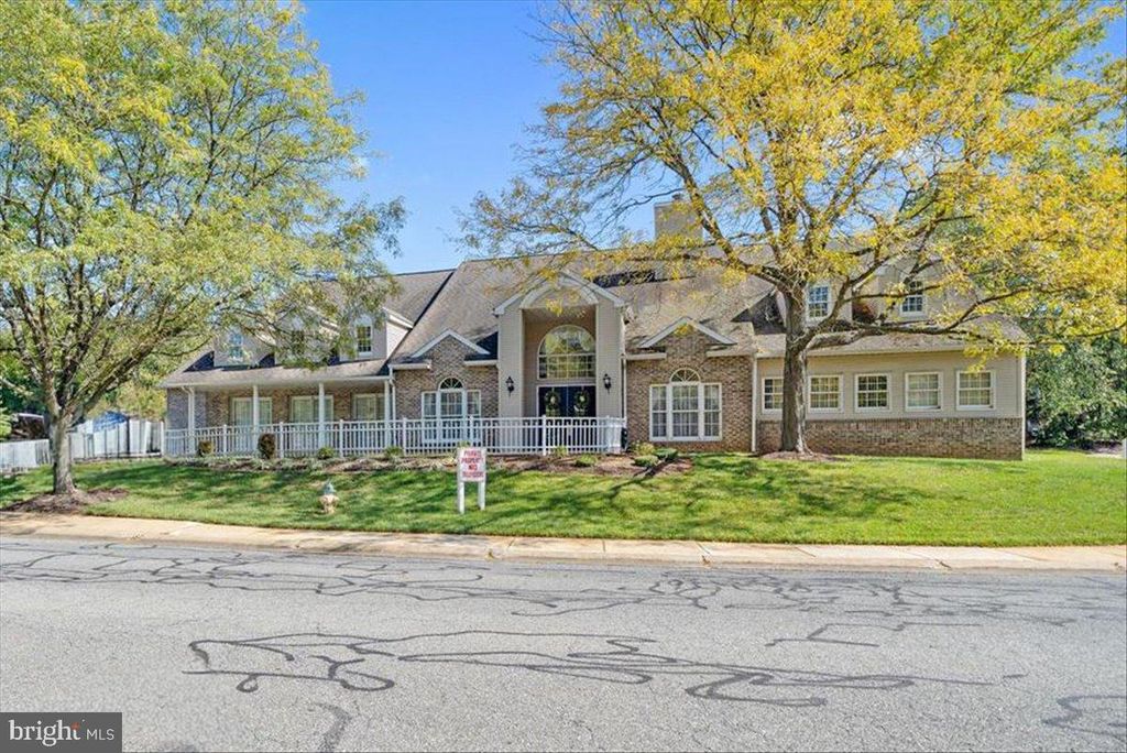 Image 31 of property listing at 65 STANDIFORD CT, Wilmington, DE 19804