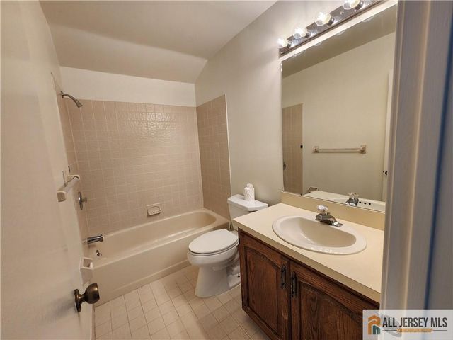 254 Sayre Drive, Plainsboro, NJ 08540