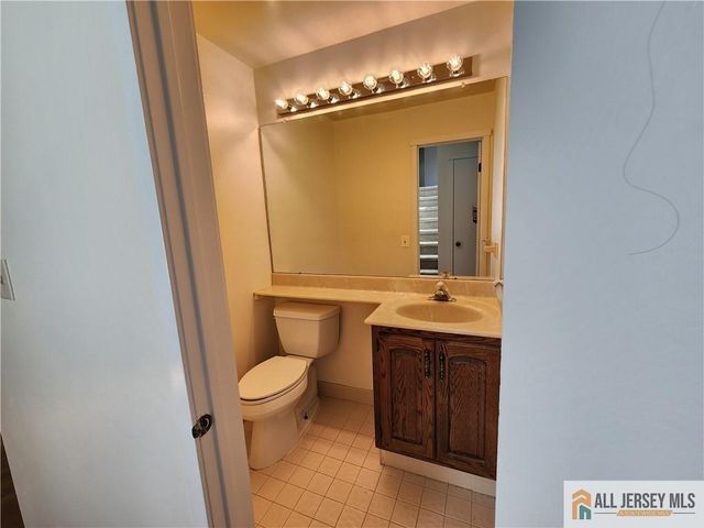 254 Sayre Drive, Plainsboro, NJ 08540