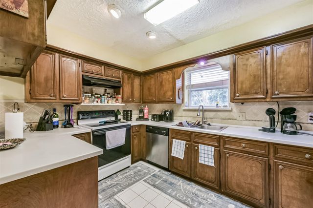 17041 Live Oak Circle, Porter, TX 77365