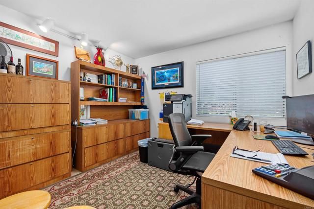 1990 Avenida La Posta, Encinitas, CA 92024