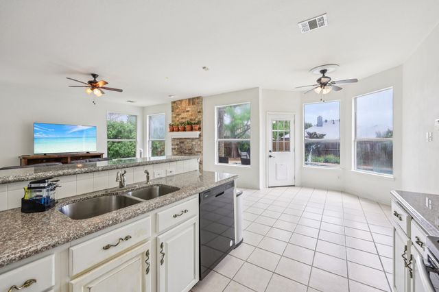 408 Willow Bend Drive, Murphy, TX 75094