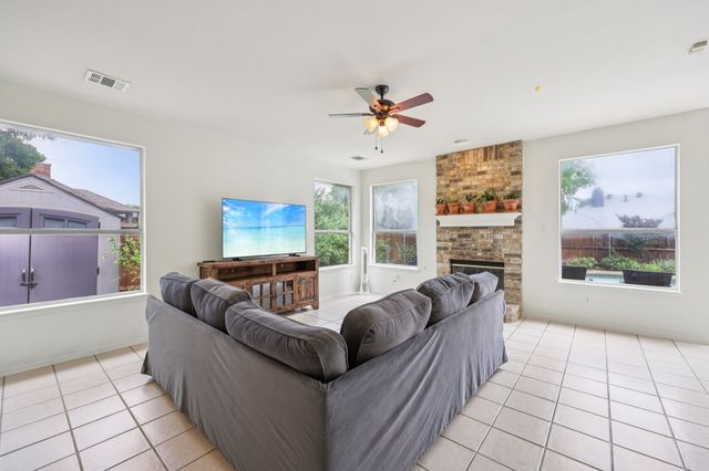 408 Willow Bend Drive, Murphy, TX 75094