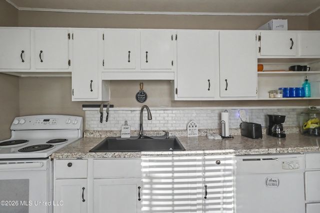 1915 9th Street, Pascagoula, MS 39567