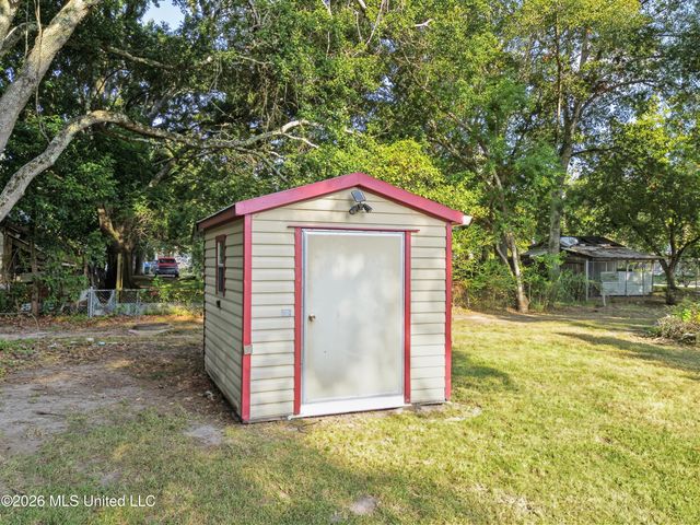 1915 9th Street, Pascagoula, MS 39567