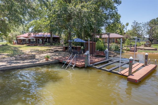 121 Xit Ranch Road, Trinidad, TX 75163
