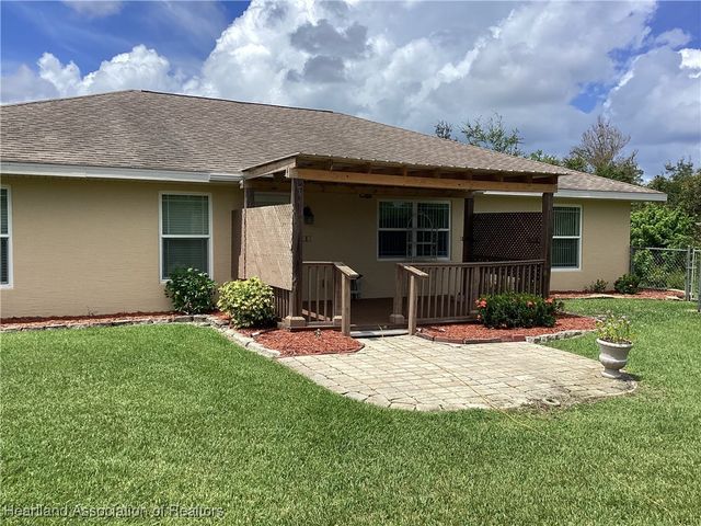 110 Imbros Avenue NE, Lake Placid, FL 33852