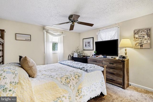 205 TEILA DR, Dallastown, PA 17313