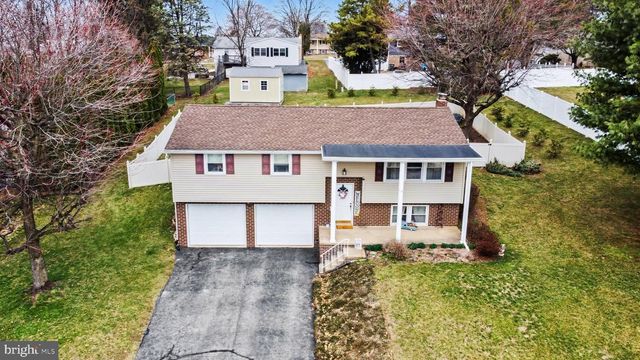 205 TEILA DR, Dallastown, PA 17313