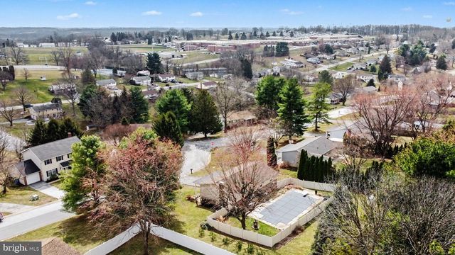 205 TEILA DR, Dallastown, PA 17313