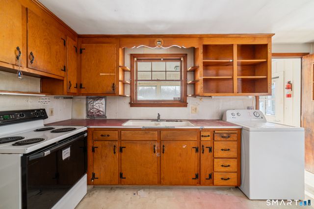 24 Pentlow Avenue, New Britain, CT 06053