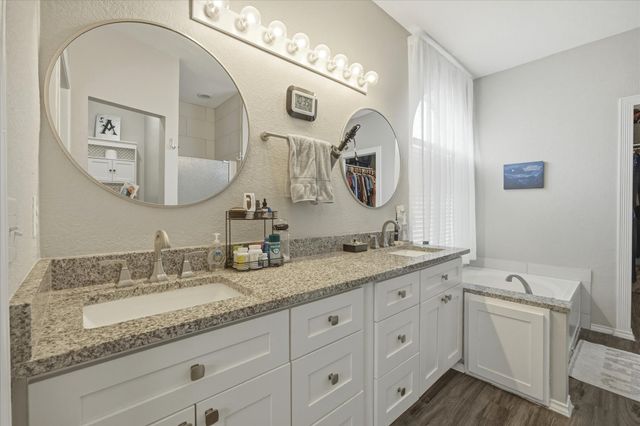 322 Sweet Leaf Lane, Lake Dallas, TX 75065