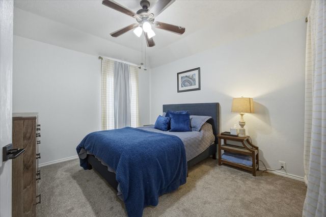 322 Sweet Leaf Lane, Lake Dallas, TX 75065