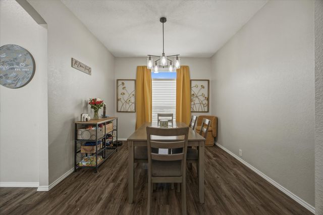 322 Sweet Leaf Lane, Lake Dallas, TX 75065