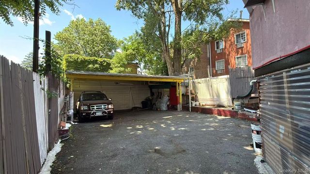 3935 Barnes Avenue, Bronx, NY 10466