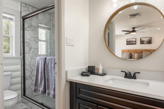 12519 ELENA Drive NE, Albuquerque, NM 87122