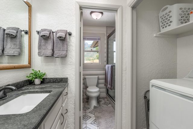 12519 ELENA Drive NE, Albuquerque, NM 87122