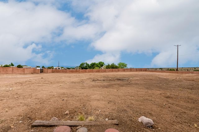 12519 ELENA Drive NE, Albuquerque, NM 87122