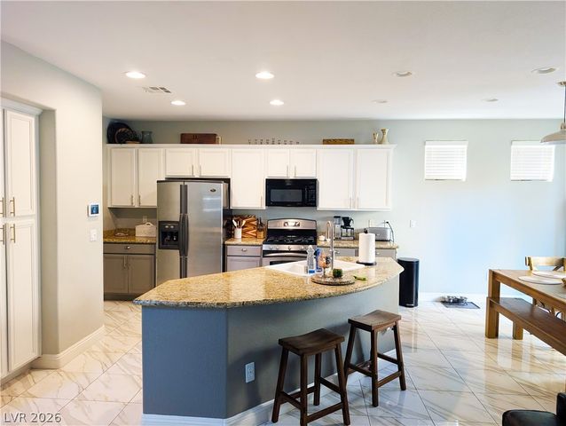 2429 Granada Bluff Court, Las Vegas, NV 89135