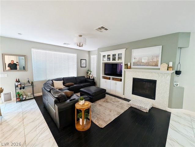 2429 Granada Bluff Court, Las Vegas, NV 89135