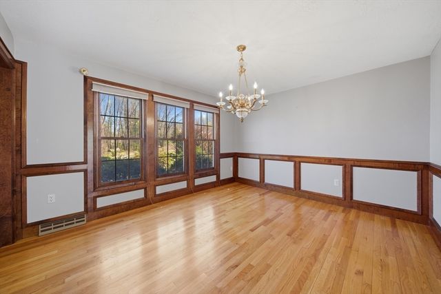 15 Blue Sky Dr, Westfield, MA 01085